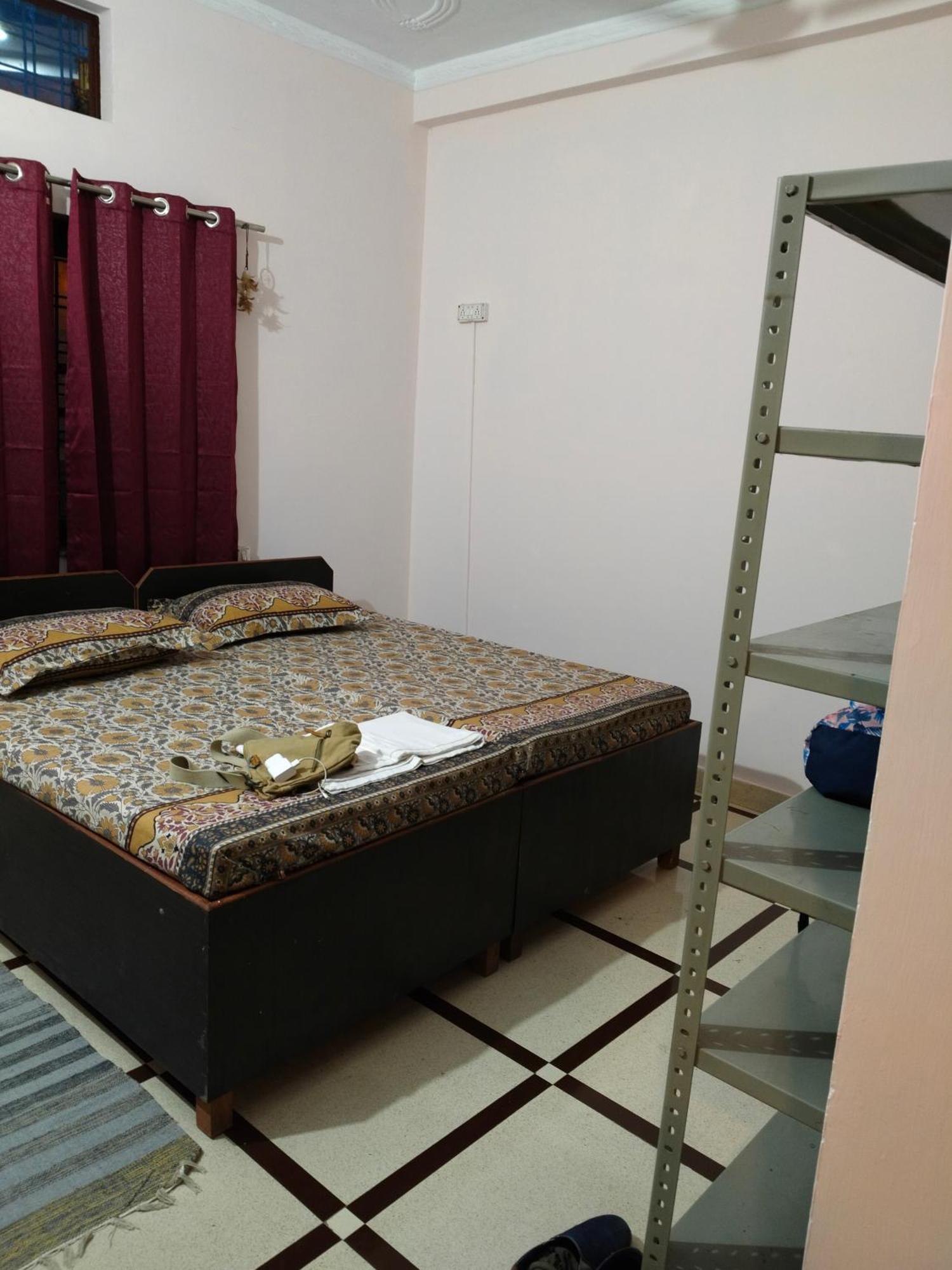 Albergue Tebaar Backpackers Rishīkesh Habitación foto